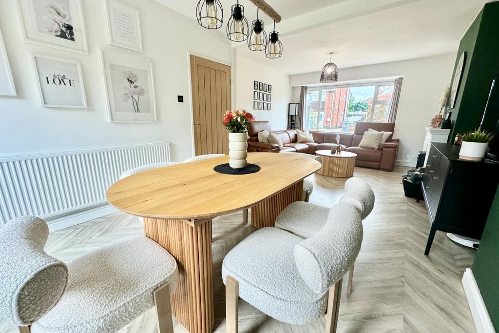 Living/Dining Room