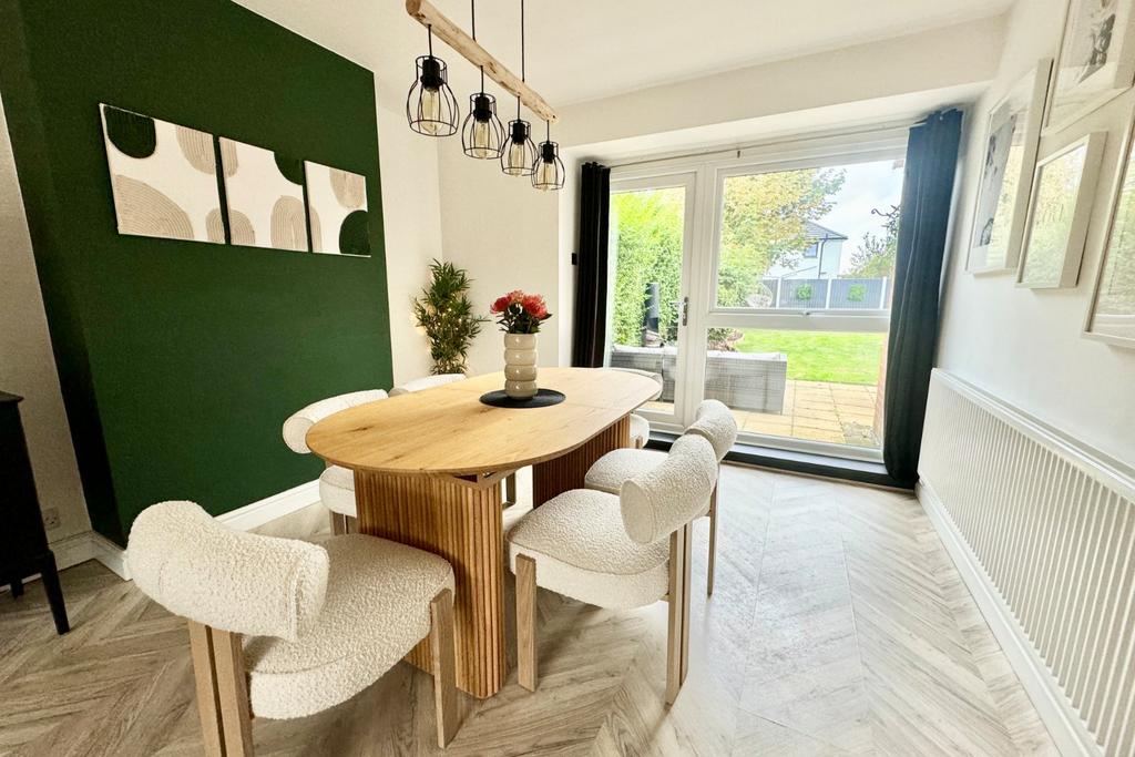 Living/Dining Room