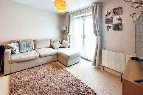 2 bedroom flat for sale, Realmwood Close, Kent CT1