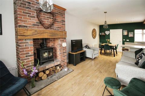 2 Sour Lane, Fishlake, Doncaster, DN7 5JX