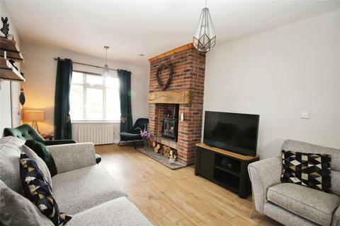 2 Sour Lane, Fishlake, Doncaster, DN7 5JX