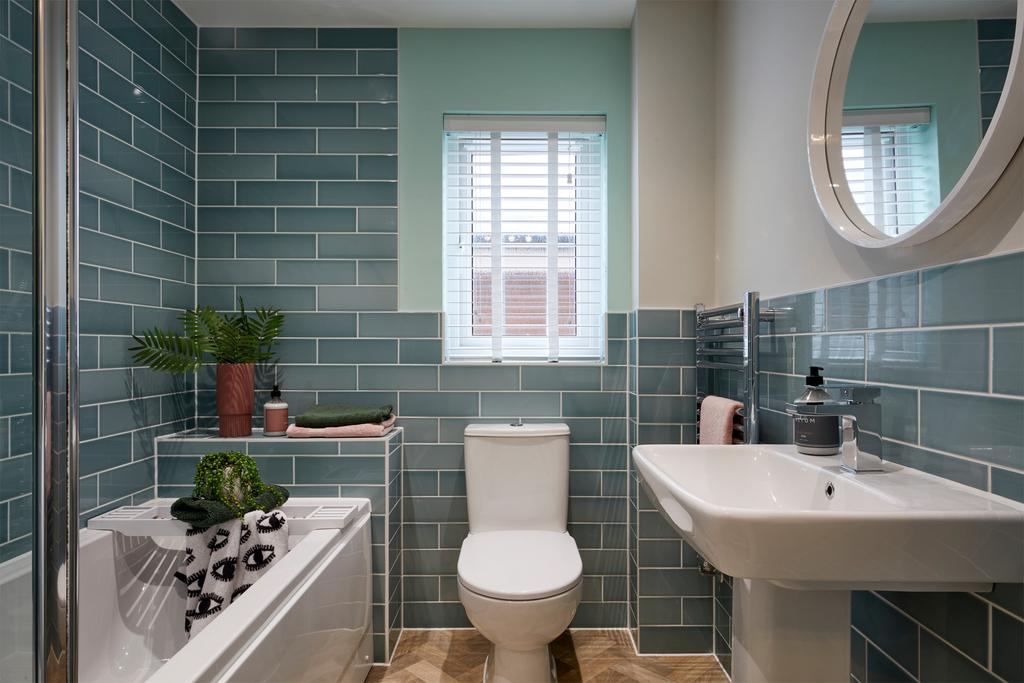 Family bathroom in the Kenley 2 bedroom home