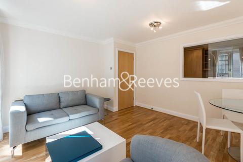 2 bedroom apartment to rent, Carthusian Street, Barbican EC1M