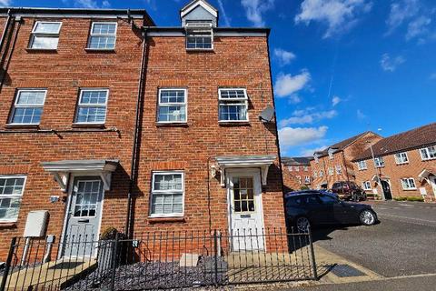 4 bedroom townhouse for sale, Spicers Court, Retford DN22