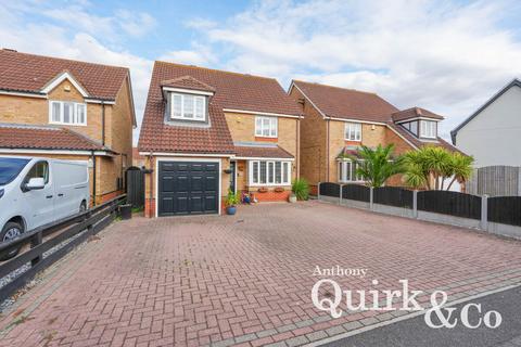 4 bedroom detached house for sale, Craven Avenue, Canvey Island, SS8