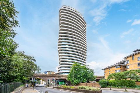 1 bedroom flat for sale, Lombard Wharf, Lombard Road, Battersea, London, SW11