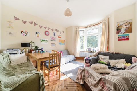 3 Rockmount Road, London, SE18 1LG