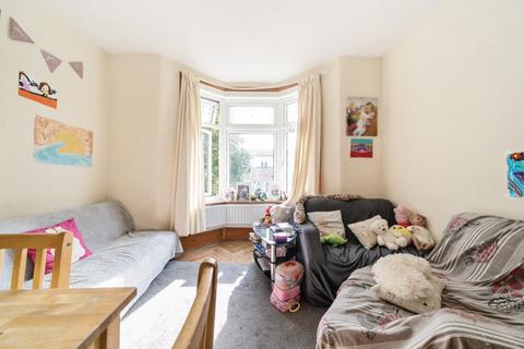 3 Rockmount Road, London, SE18 1LG