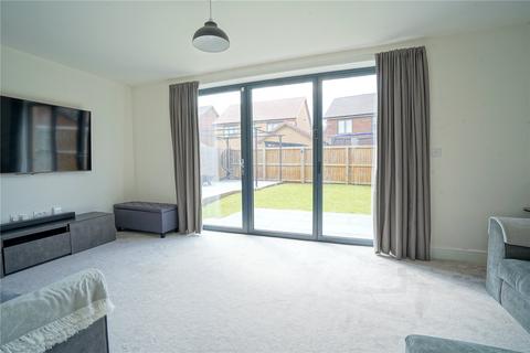 3 bedroom detached house for sale, Bluebell Close, Carlton-in-Lindrick, Worksop, Nottinghamshire, S81