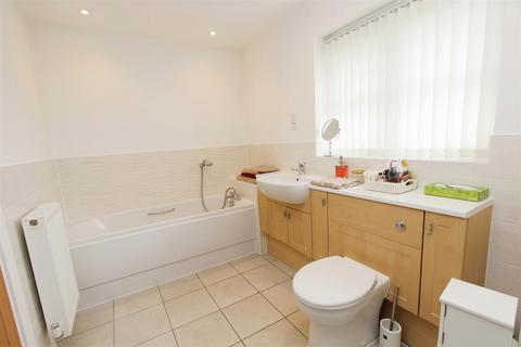 29 Hustlings Drive, Eastchurch, Sheerness, ME12 4JX