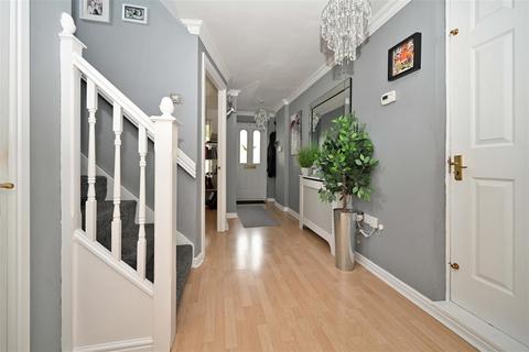 7 Grady Close, Idle, Bradford, BD10 8SZ