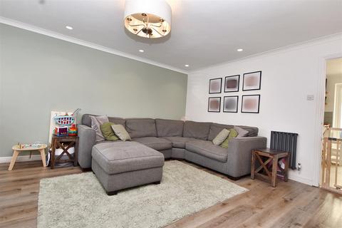 10 Eden Close, Stone Cross, Pevensey, BN24 5EX