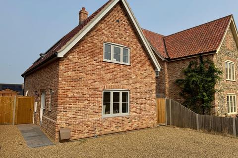 3 bedroom detached house to rent, Taylor Drift, East Harling, Norfolk, NR16