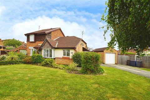 2 bedroom semi-detached bungalow for sale, Shropshire Close, Hull