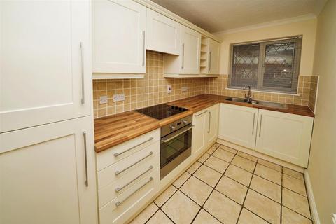 2 bedroom semi-detached bungalow for sale, Shropshire Close, Hull