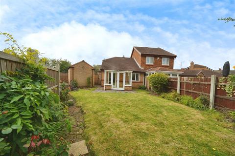 2 bedroom semi-detached bungalow for sale, Shropshire Close, Hull