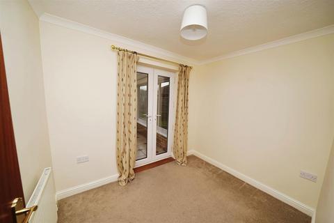 2 bedroom semi-detached bungalow for sale, Shropshire Close, Hull