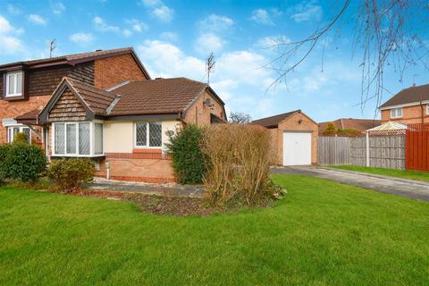 2 bedroom semi-detached bungalow for sale, Shropshire Close, Hull