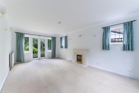 7a Longdown Lane North, Epsom, KT17 3HY