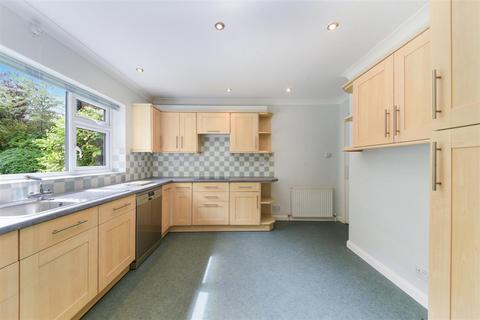 7a Longdown Lane North, Epsom, KT17 3HY