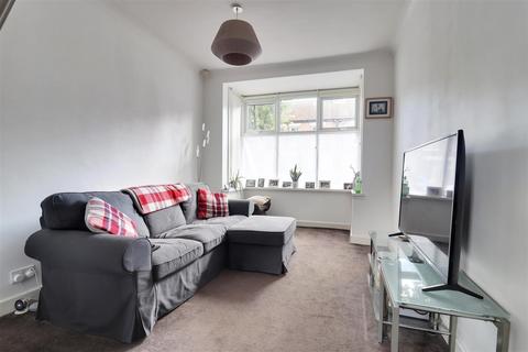 3 bedroom terraced house for sale, Westbourne Grove, Hessle