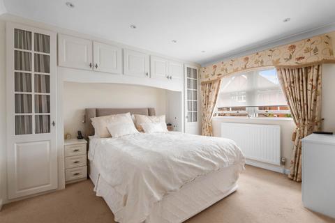 4 bedroom detached house for sale, 10 Balmoral Close, Fernhill Heath, Worcester.  WR3 7XQ