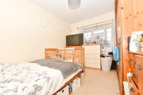 2 bedroom apartment for sale, York Way, Chessington, Surrey