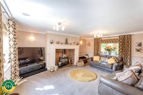 Melton Stone Cottage Doncaster Road, High Melton, Doncaster, DN5 7SY