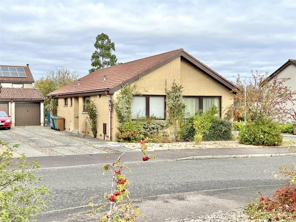 Andrew Lang Crescent, St. Andrews KY16 3 bed detached bungalow - £389,000
