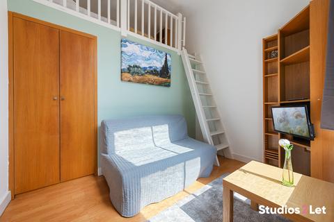 Studio to rent, Fairholme Road, London W14
