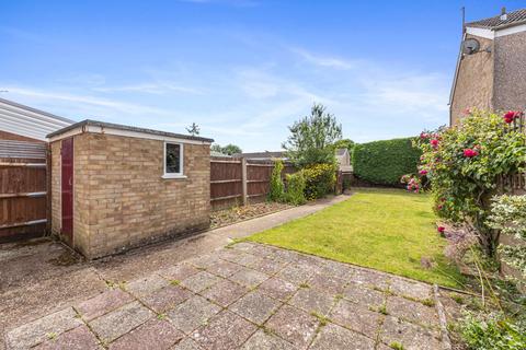 3 bedroom end of terrace house for sale, Manor Close, Horley RH6