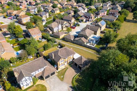 4 bedroom detached house for sale, Swanmore Close, Reading RG6