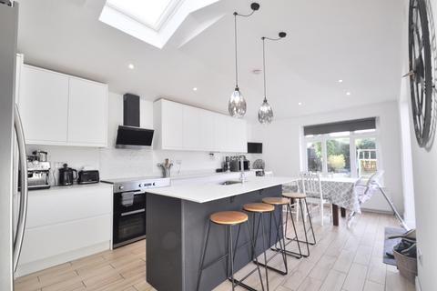 4 bedroom semi-detached house for sale, Bourne Vale, Bromley BR2