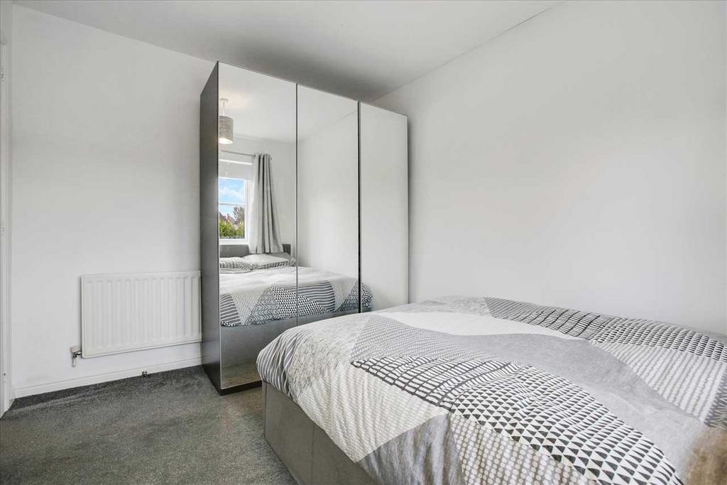 Bedroom Two (2)