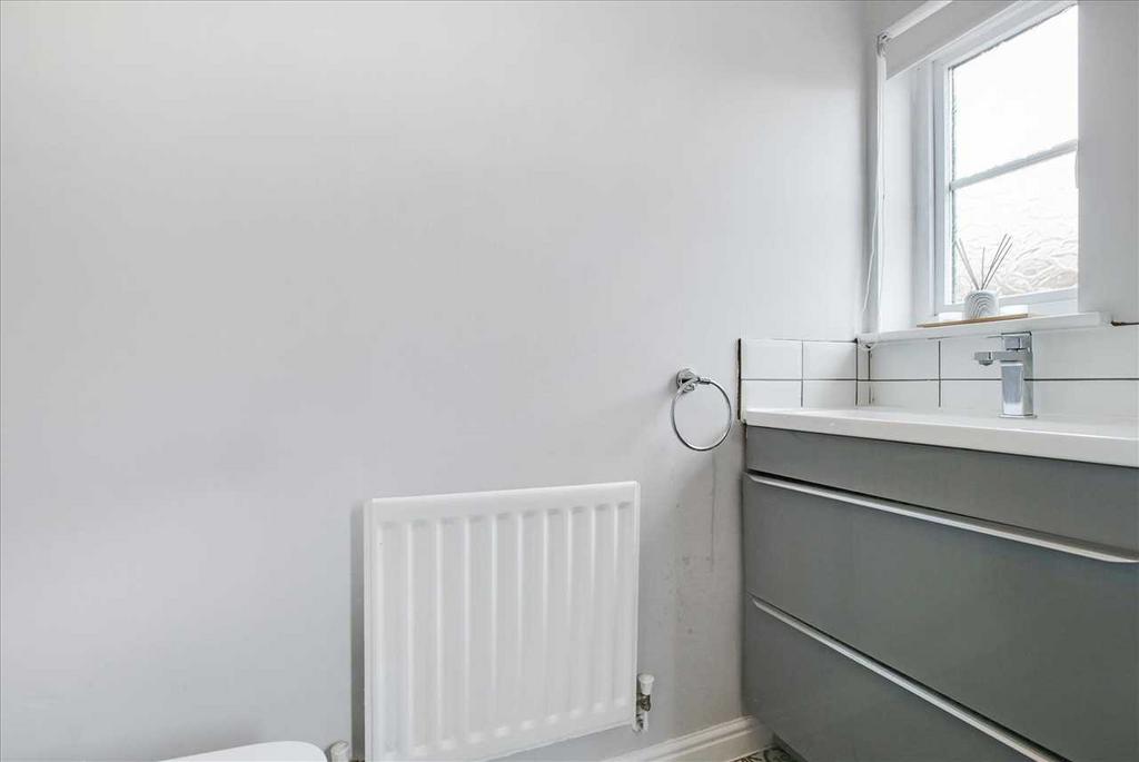 Lower Level WC