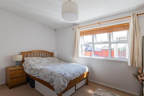 2 Eddystone Close, Cardiff, CF11 8EB