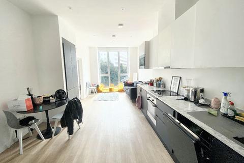 2 bedroom apartment for sale, Affinity Living Riverside, Quay Street, Salford