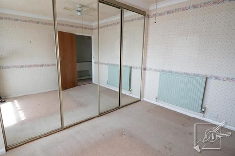 44 Thong Lane, Gravesend, DA12 4LD