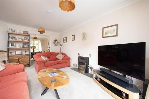 2 Corbin Road, Hilperton, Trowbridge, BA14 7EN