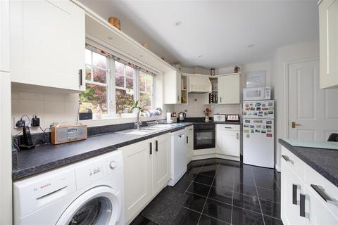 2 Corbin Road, Hilperton, Trowbridge, BA14 7EN
