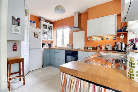24 Beatrice Road, Walton On The Naze, CO14 8HJ