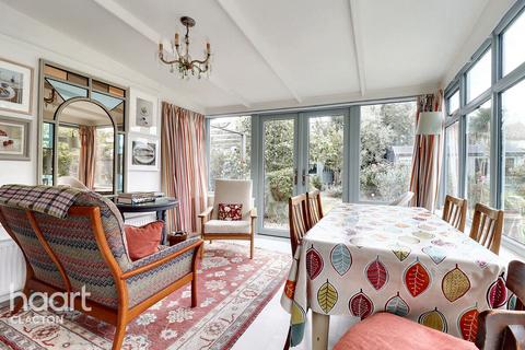 24 Beatrice Road, Walton On The Naze, CO14 8HJ