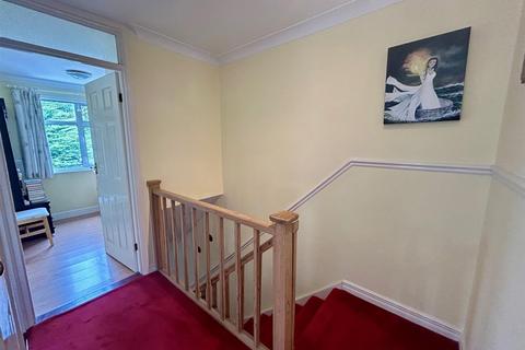 28 Downlands, Waltham Abbey, EN9 1UH