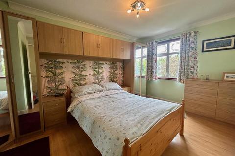 28 Downlands, Waltham Abbey, EN9 1UH