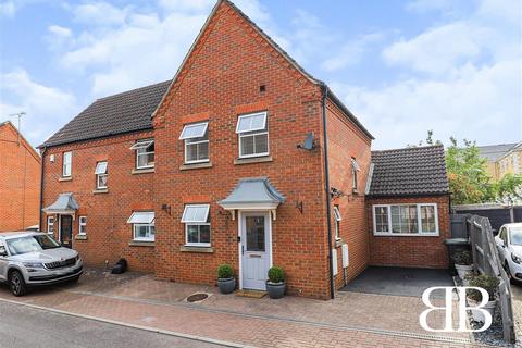 2 bedroom semi-detached house for sale, Bradley Road, Waltham Abbey