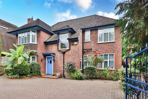 6 bedroom detached house for sale, Copse Hill, London