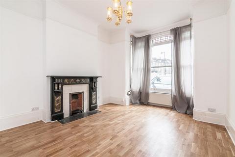 2 bedroom flat to rent, Carysfort Road, London, N16