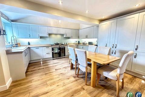 31 Riders Way, Rugeley, WS15 2LZ