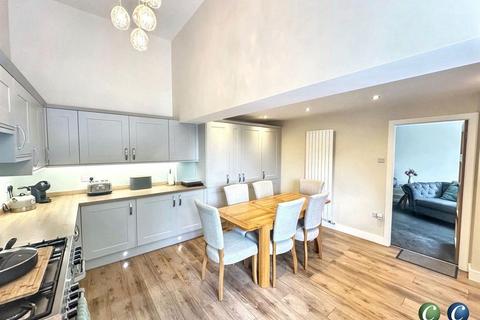31 Riders Way, Rugeley, WS15 2LZ