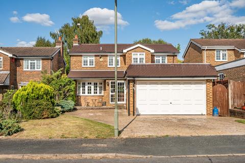 5 bedroom detached house for sale, Windmill Close, Epsom KT17